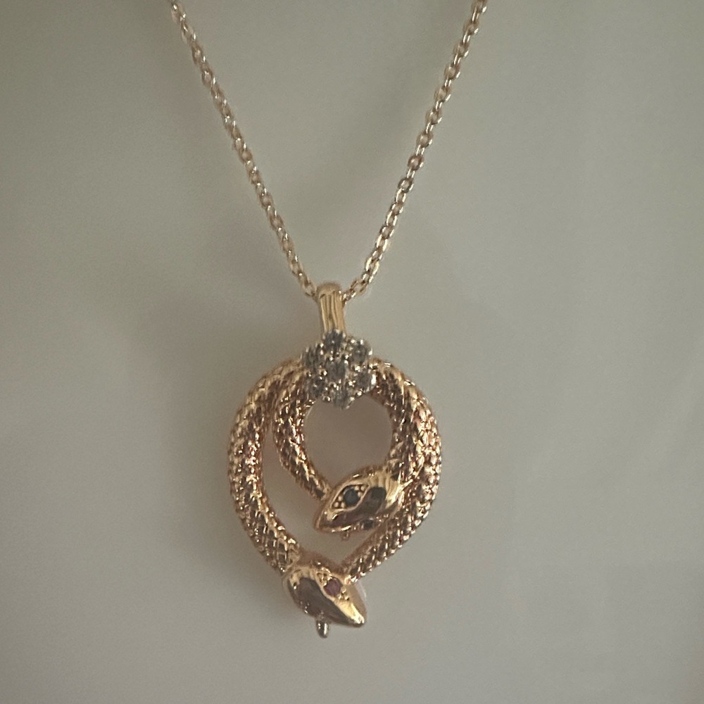Pretty Bird Gold Plated Rose Gold Snake Pendant Necklace NEW
